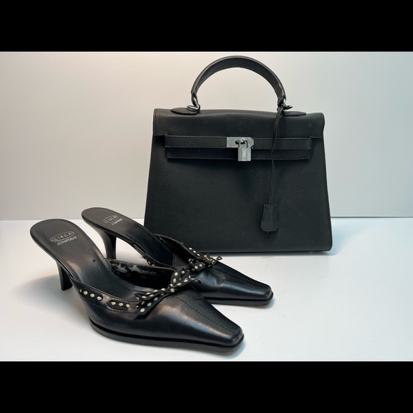 Handbags - Black Handbag